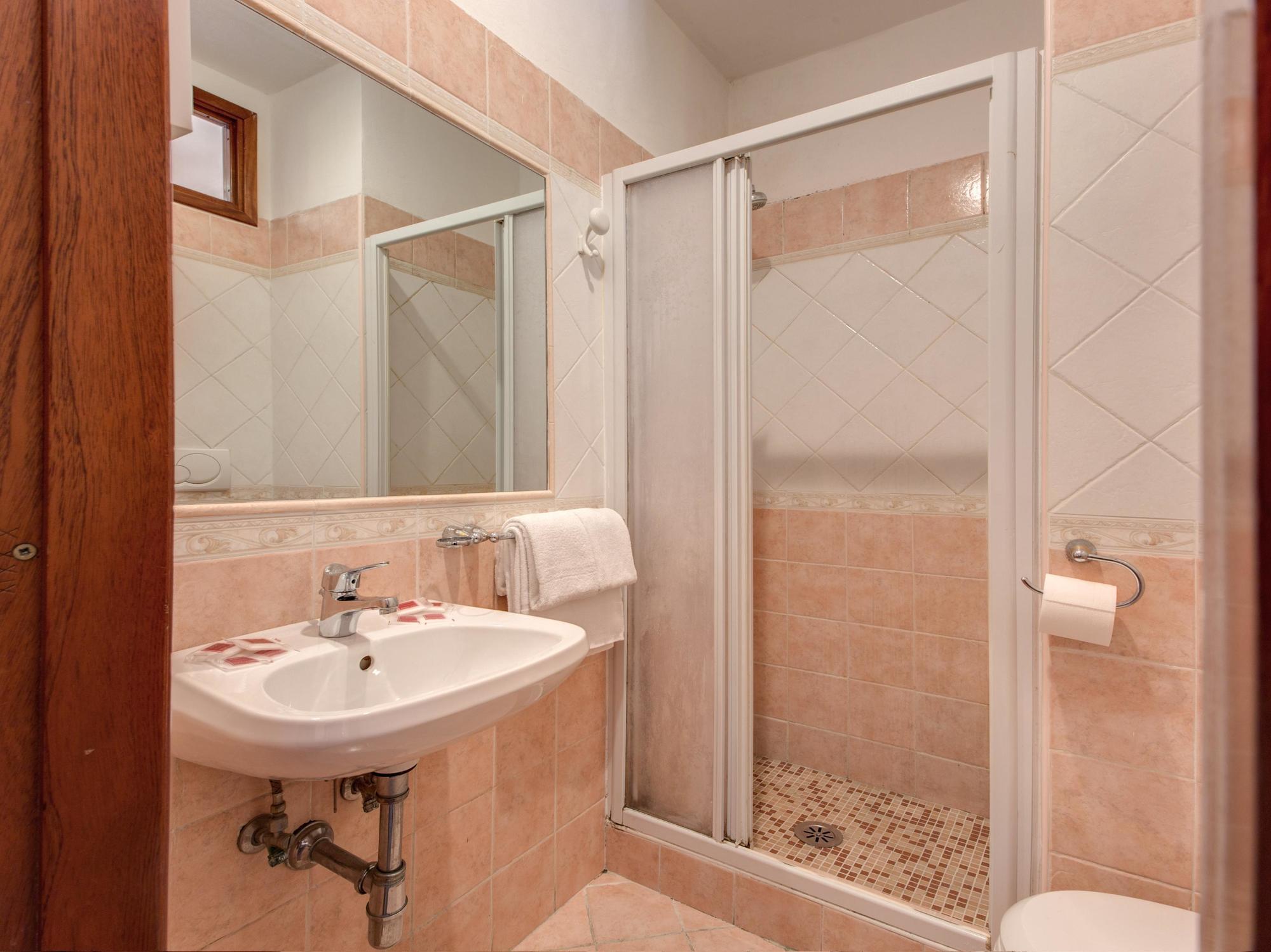 Rubino Hotel 2*